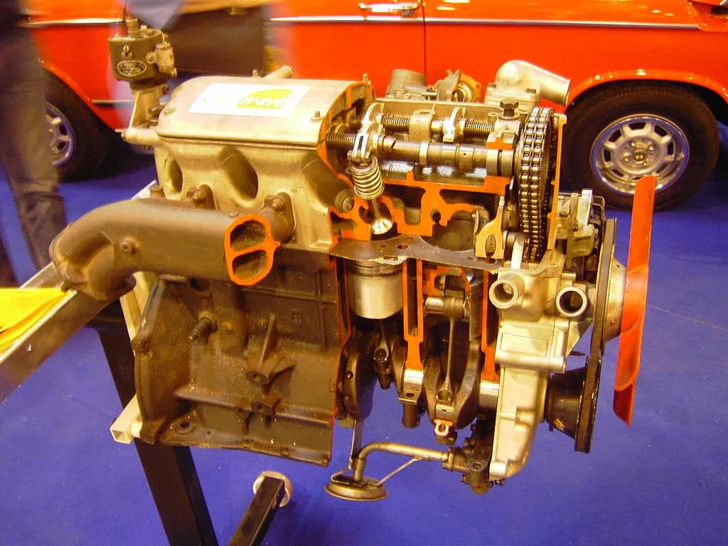 M10 (4-cilinder)